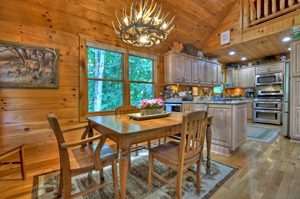Morganton, Georgia, 30560, United States, 4 Bedrooms Bedrooms, ,6 BathroomsBathrooms,Residential,Active,1944072
