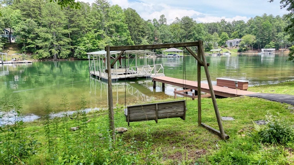 Blairsville, Georgia, 30512, United States, 3 Bedrooms Bedrooms, ,3 BathroomsBathrooms,Residential,Active,1877859
