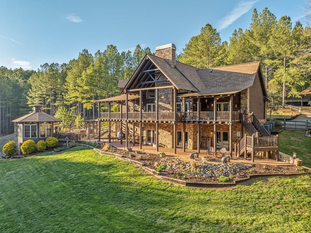 Murphy, North Carolina, 28906, United States, 4 Bedrooms Bedrooms, ,7 BathroomsBathrooms,Residential,Active,1748698