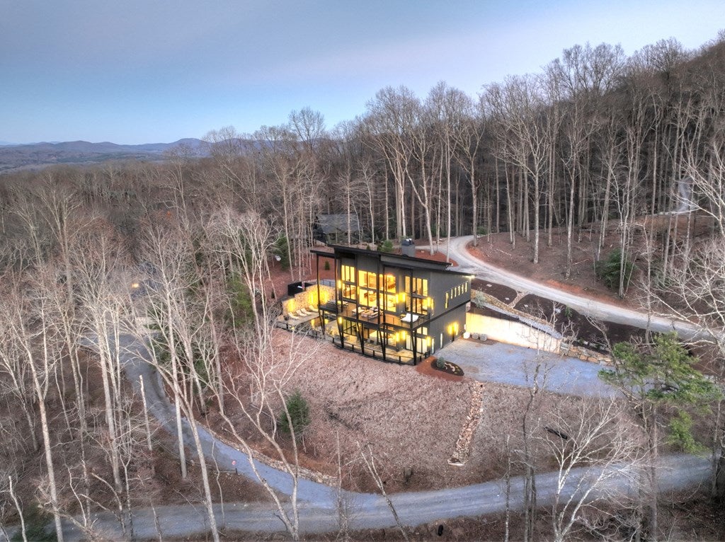 Blue Ridge, Georgia, 30513, United States, 5 Bedrooms Bedrooms, ,6 BathroomsBathrooms,Residential,Active,2017447
