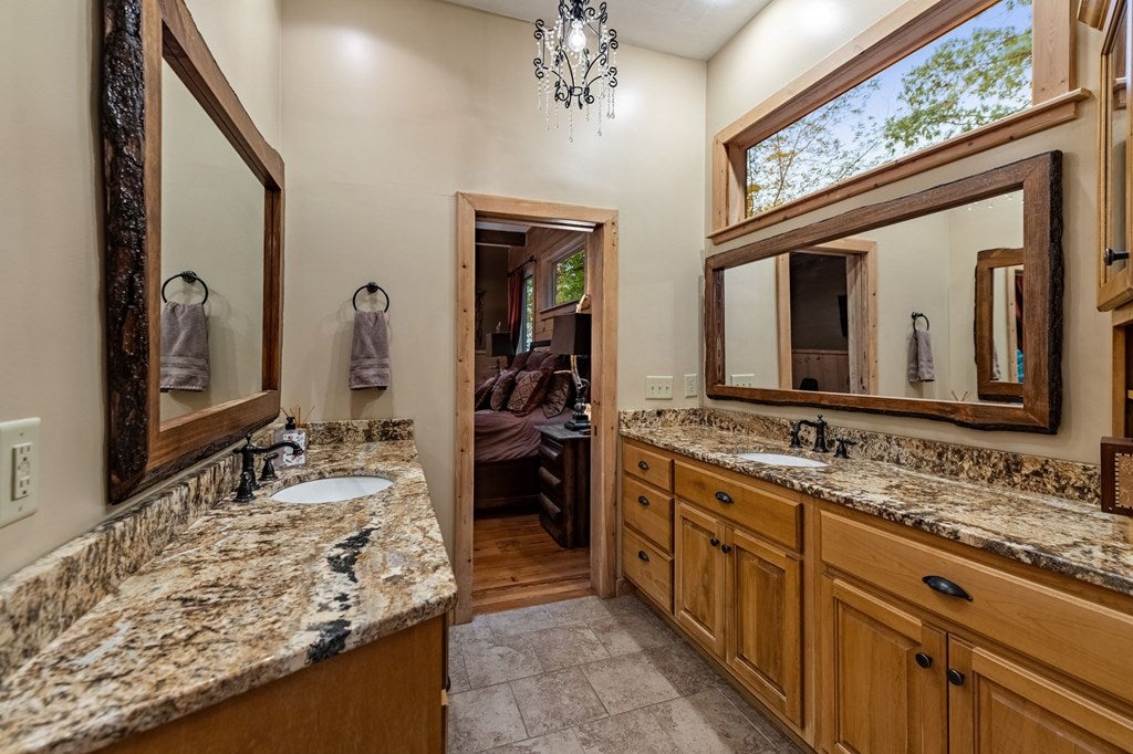 Morganton, Georgia, 30560, United States, 4 Bedrooms Bedrooms, ,5 BathroomsBathrooms,Residential,Active,1952626