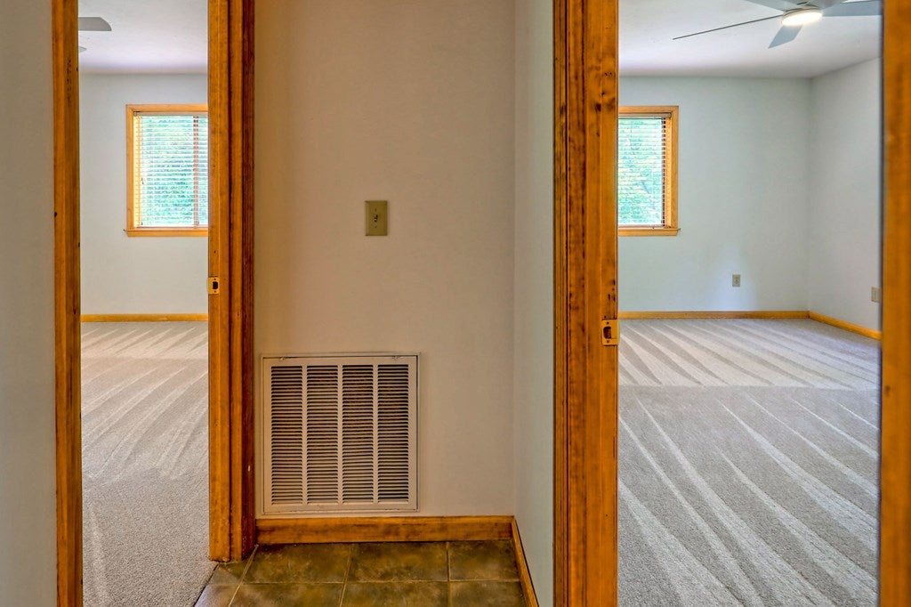 Hiawassee, Georgia, 30546, United States, 3 Bedrooms Bedrooms, ,3 BathroomsBathrooms,Residential,Active,1790158