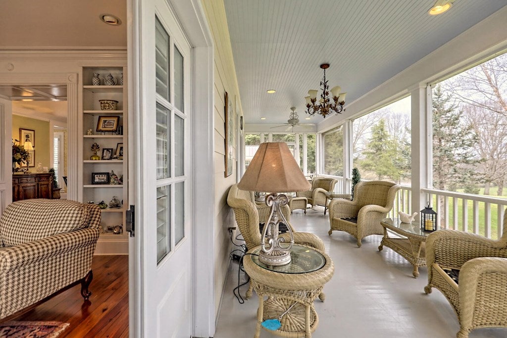 Young Harris, Georgia, 30582, United States, 4 Bedrooms Bedrooms, ,5 BathroomsBathrooms,Residential,Active,1945371