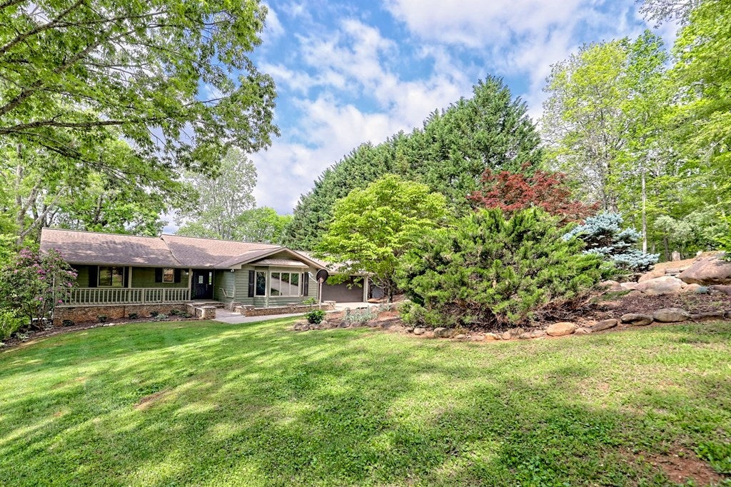 Hiawassee, Georgia, 30546, United States, 3 Bedrooms Bedrooms, ,3 BathroomsBathrooms,Residential,Active,1790158
