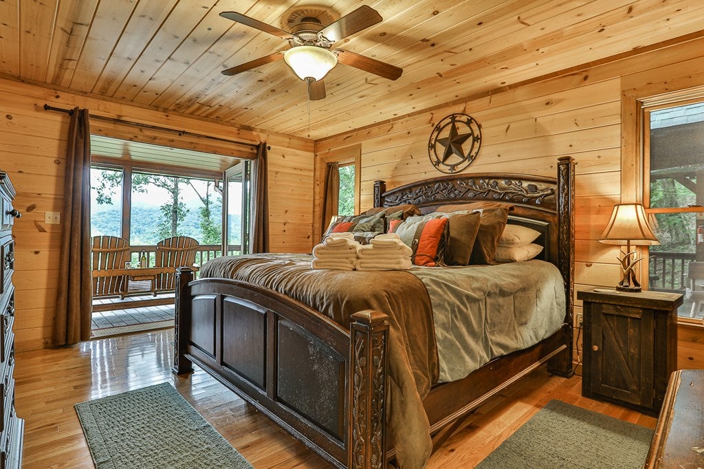 Blue Ridge, Georgia, 30513, United States, 4 Bedrooms Bedrooms, ,4 BathroomsBathrooms,Residential,Active,1998761