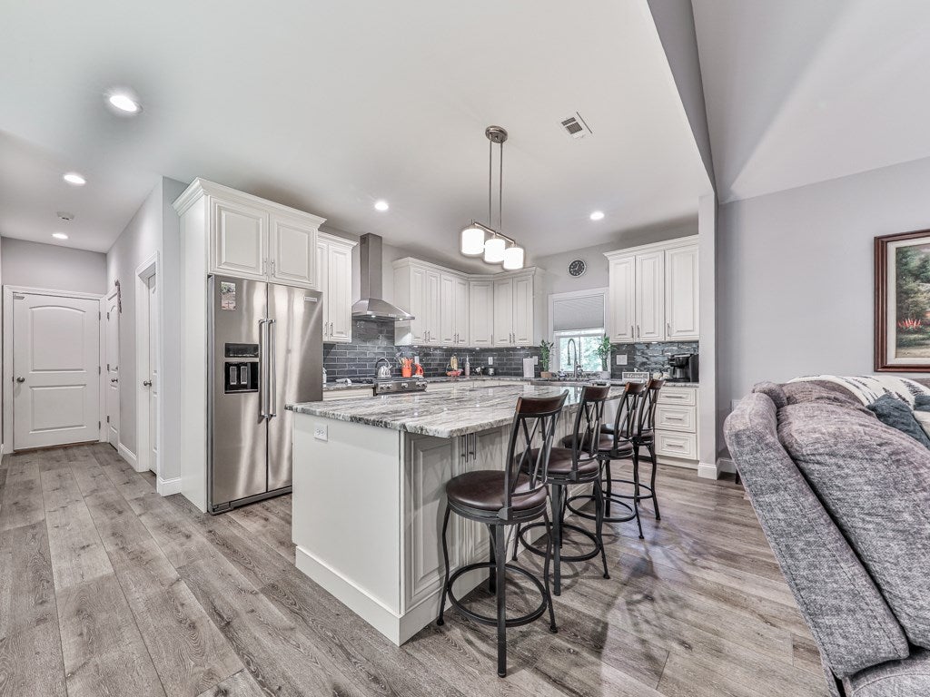 Ellijay, Georgia, 30540, United States, 4 Bedrooms Bedrooms, ,5 BathroomsBathrooms,Residential,Active,2007131