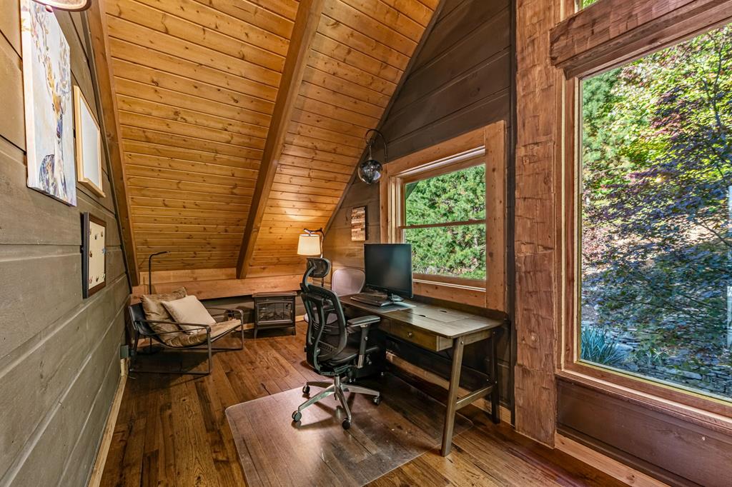 Ellijay, Georgia, 30536, United States, 5 Bedrooms Bedrooms, ,5 BathroomsBathrooms,Residential,Active,1973280