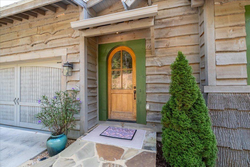 Ellijay, Georgia, 30540, United States, 5 Bedrooms Bedrooms, ,7 BathroomsBathrooms,Residential,Active,2001382