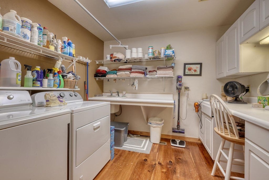 Blairsville, Georgia, 30512, United States, 3 Bedrooms Bedrooms, ,4 BathroomsBathrooms,Residential,Active,1877837