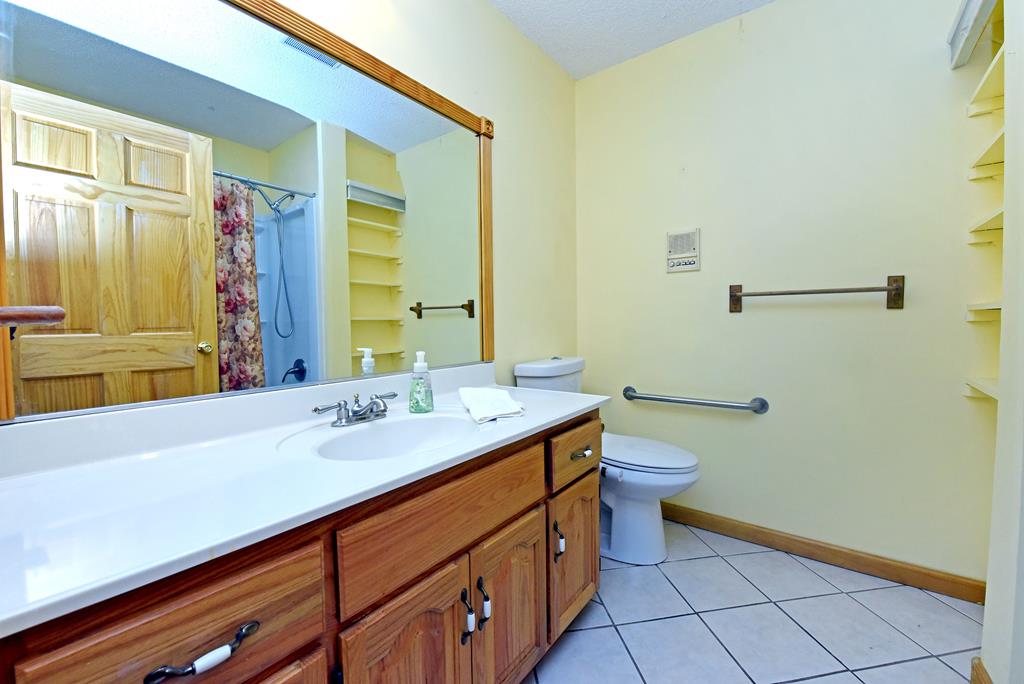 Blairsville, Georgia, 30512, United States, 3 Bedrooms Bedrooms, ,3 BathroomsBathrooms,Residential,Active,2009171