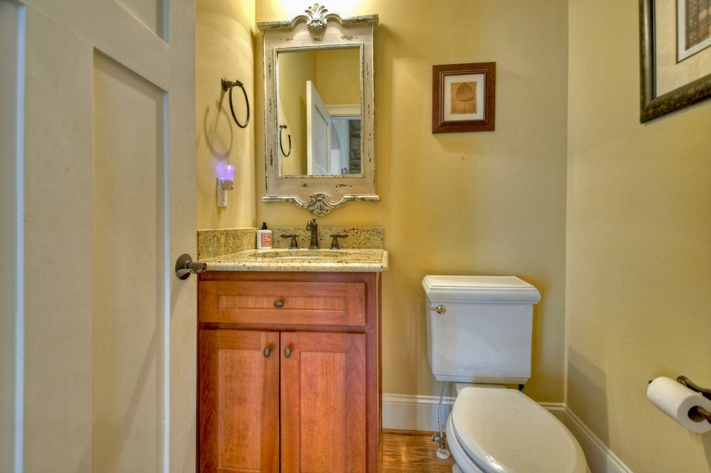 Ellijay, Georgia, 30536, United States, 6 Bedrooms Bedrooms, ,7 BathroomsBathrooms,Residential,Active,1790226