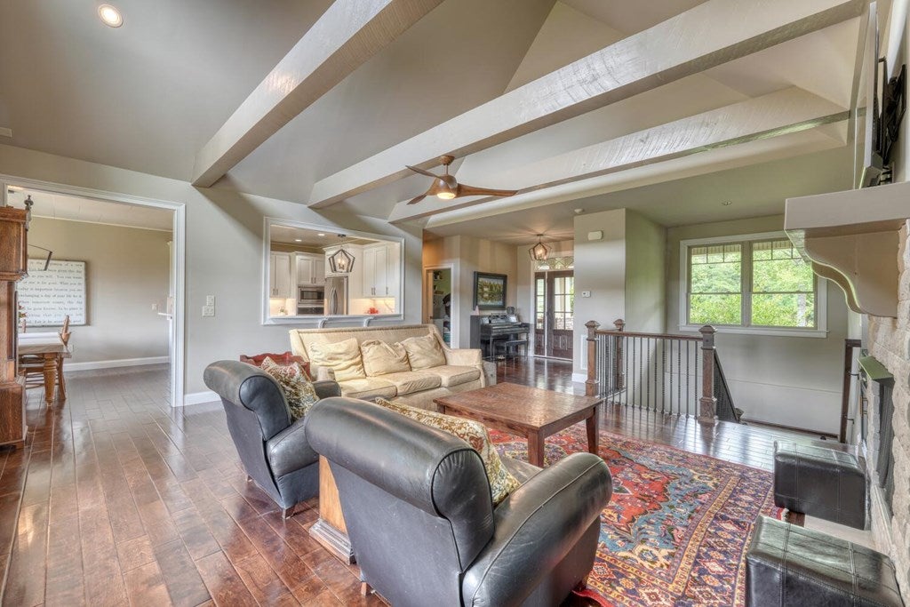 Blairsville, Georgia, 30512, United States, 4 Bedrooms Bedrooms, ,4 BathroomsBathrooms,Residential,Active,1850663