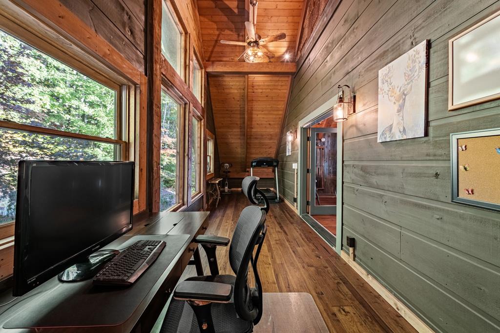 Ellijay, Georgia, 30536, United States, 5 Bedrooms Bedrooms, ,5 BathroomsBathrooms,Residential,Active,1973280