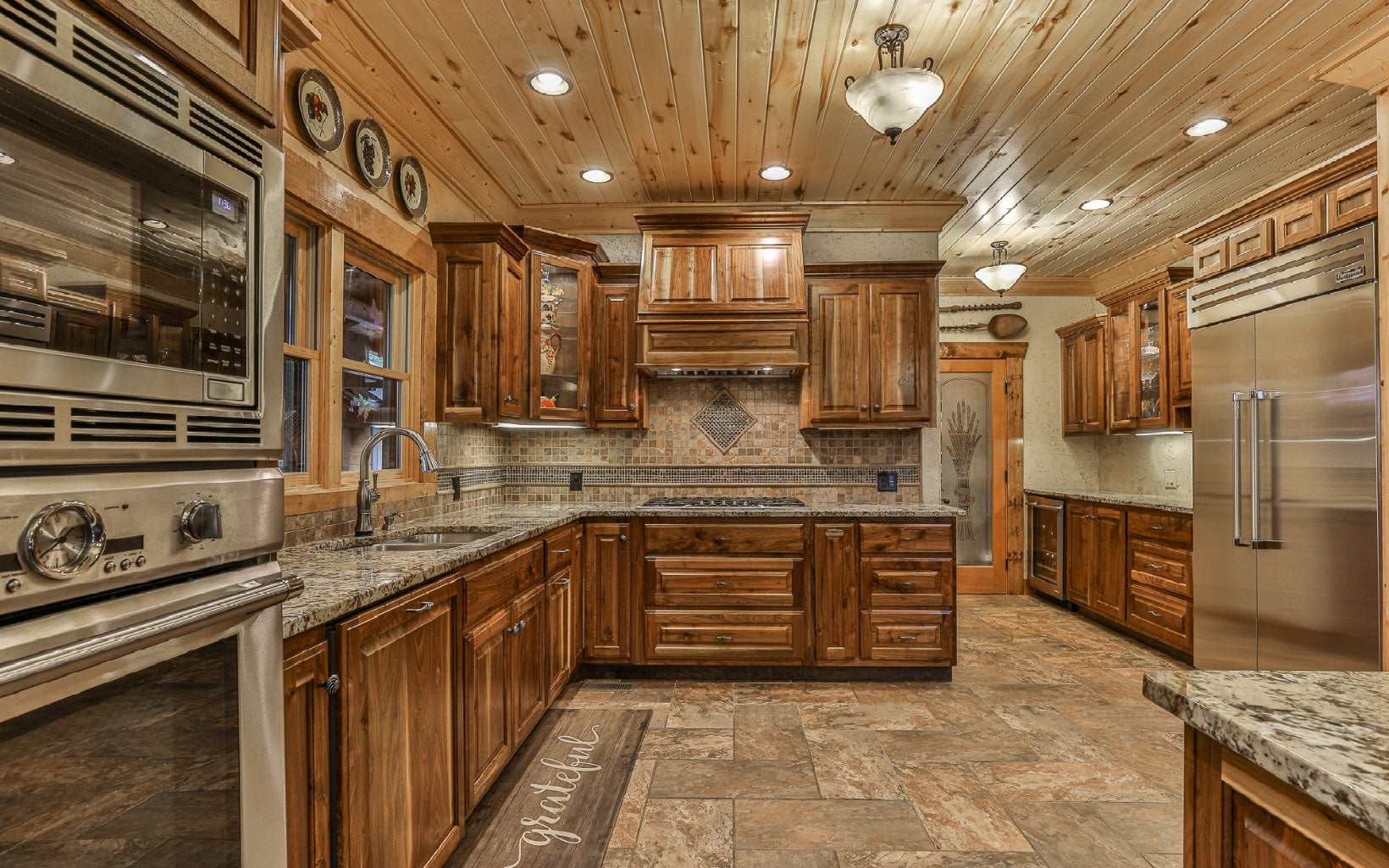 Talking Rock, Georgia, 30175, United States, 5 Bedrooms Bedrooms, ,6 BathroomsBathrooms,Residential,Active,1914601