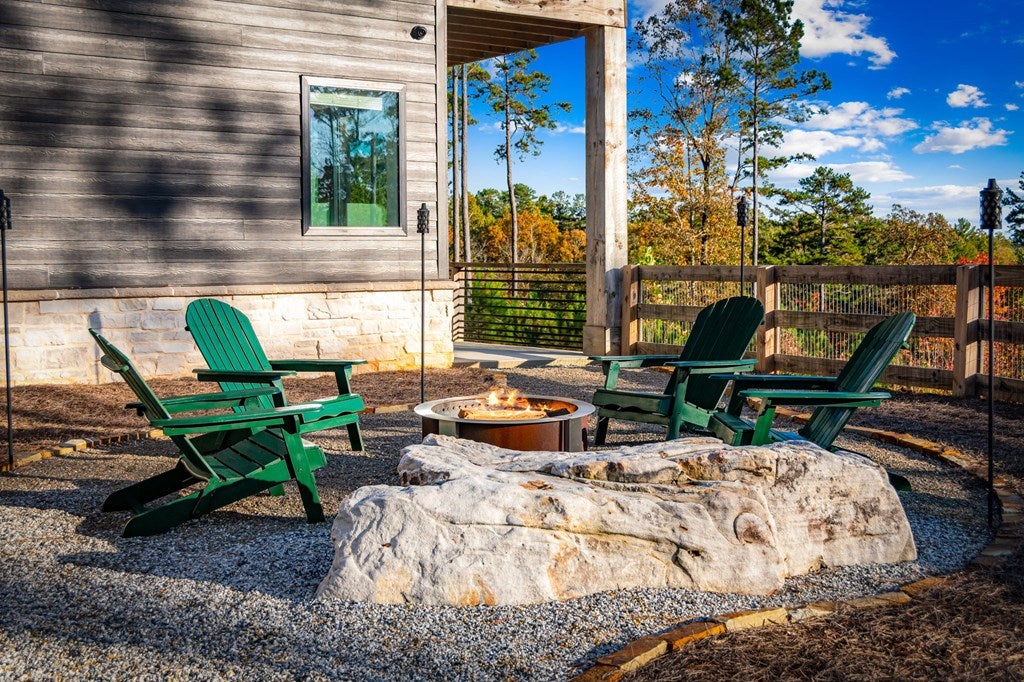 Ellijay, Georgia, 30540, United States, 4 Bedrooms Bedrooms, ,3 BathroomsBathrooms,Residential,Active,1985878