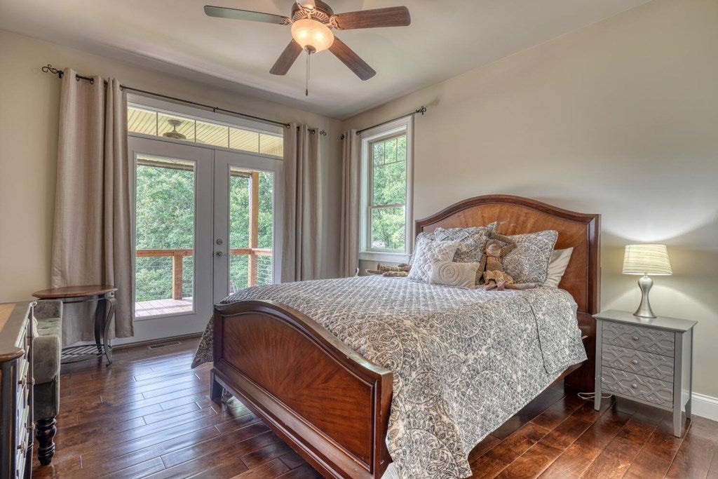 Blairsville, Georgia, 30512, United States, 4 Bedrooms Bedrooms, ,4 BathroomsBathrooms,Residential,Active,1850663