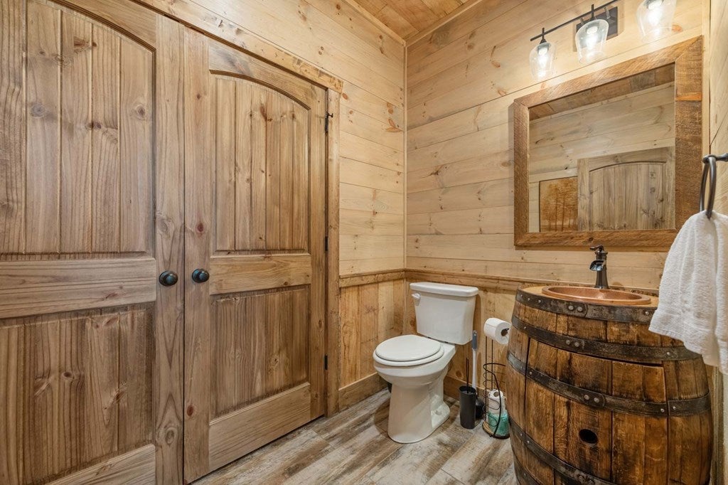 Blue Ridge, Georgia, 30513, United States, 4 Bedrooms Bedrooms, ,4 BathroomsBathrooms,Residential,Active,1965858