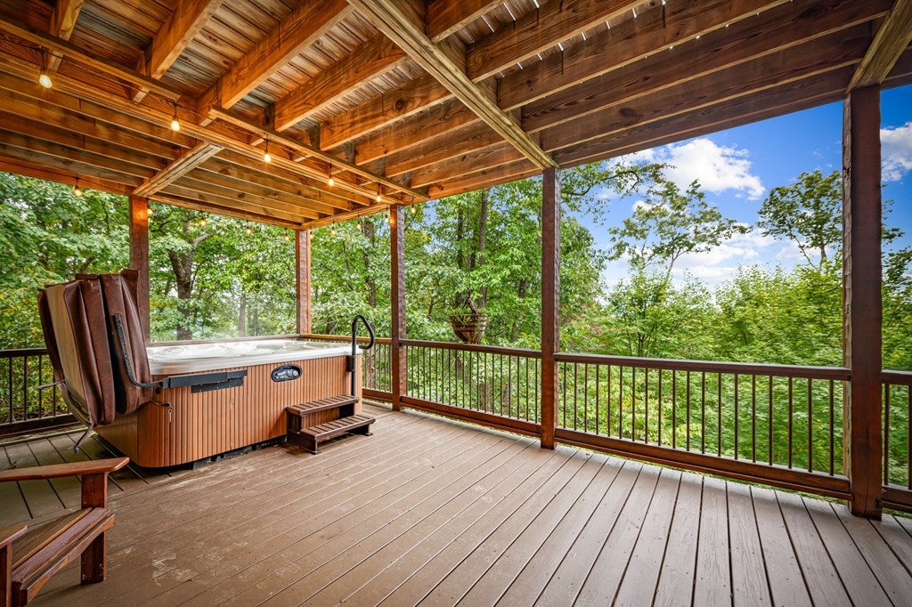 Morganton, Georgia, 30560, United States, 4 Bedrooms Bedrooms, ,5 BathroomsBathrooms,Residential,Active,1952626