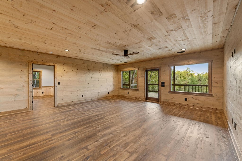 Blue Ridge, Georgia, 30513, United States, 4 Bedrooms Bedrooms, ,4 BathroomsBathrooms,Residential,Active,1941116