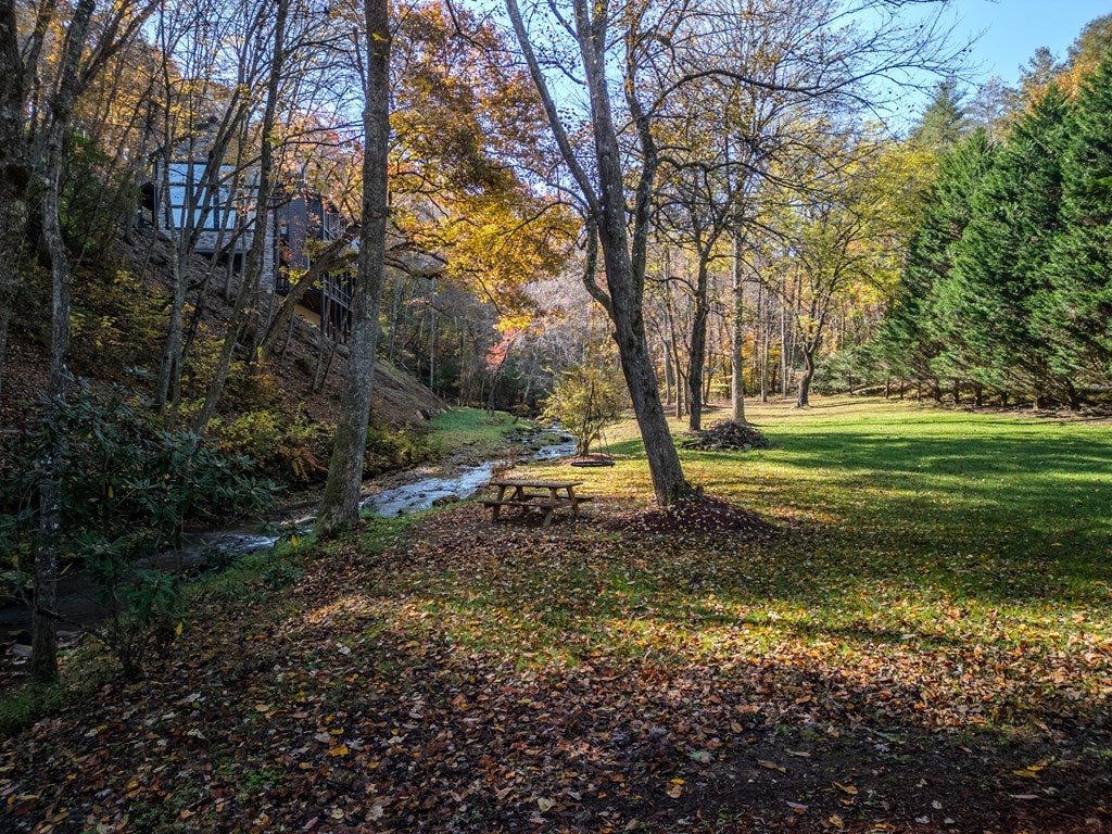 Blue Ridge, Georgia, 30513, United States, 4 Bedrooms Bedrooms, ,4 BathroomsBathrooms,Residential,Active,1990018