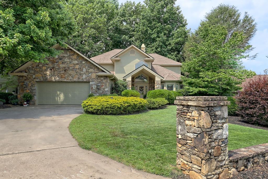 Hiawassee, Georgia, 30546, United States, 4 Bedrooms Bedrooms, ,5 BathroomsBathrooms,Residential,Active,1741595