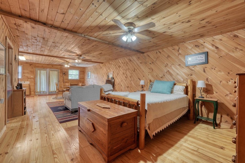 Blairsville, Georgia, 30512, United States, 3 Bedrooms Bedrooms, ,4 BathroomsBathrooms,Residential,Active,1877837