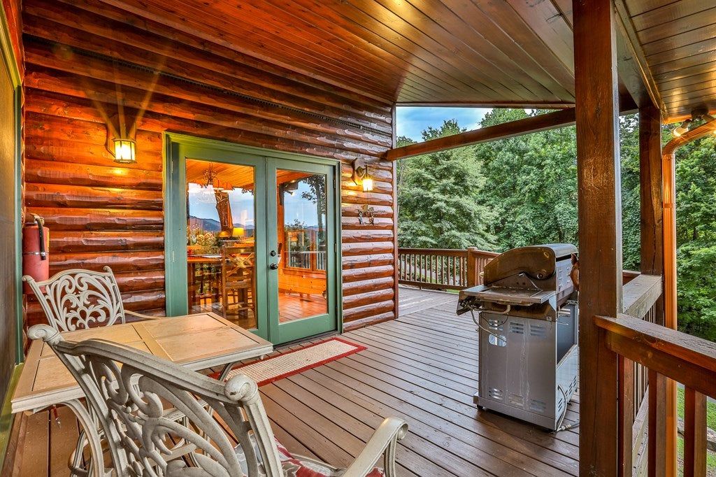 Blue Ridge, Georgia, 30513, United States, 4 Bedrooms Bedrooms, ,4 BathroomsBathrooms,Residential,Active,1998761