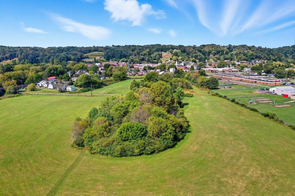 Ellijay, Georgia, 30540, United States, 4 Bedrooms Bedrooms, ,4 BathroomsBathrooms,Residential,Active,1954327