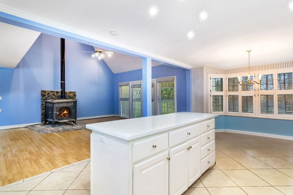 Blairsville, Georgia, 30512, United States, 5 Bedrooms Bedrooms, ,4 BathroomsBathrooms,Residential,Active,1741628