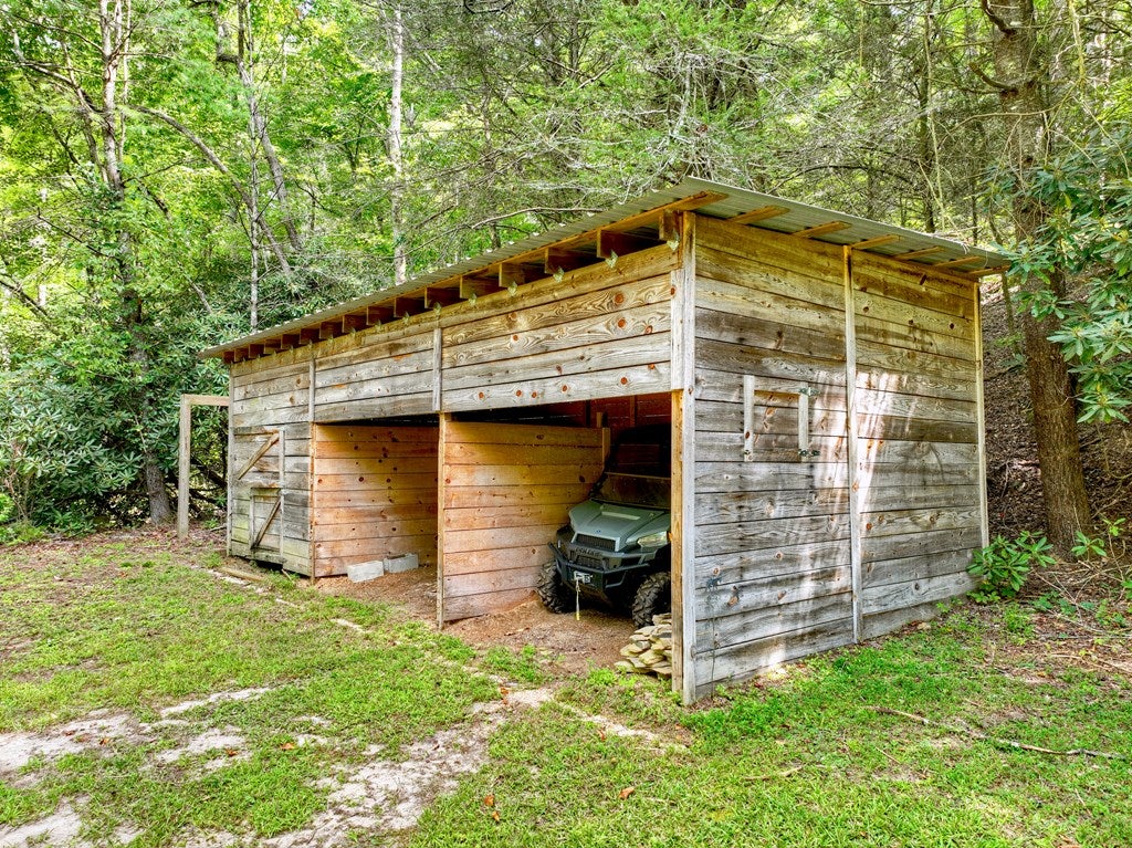 Ellijay, Georgia, 30536, United States, 2 Bedrooms Bedrooms, ,2 BathroomsBathrooms,Residential,Active,1946315
