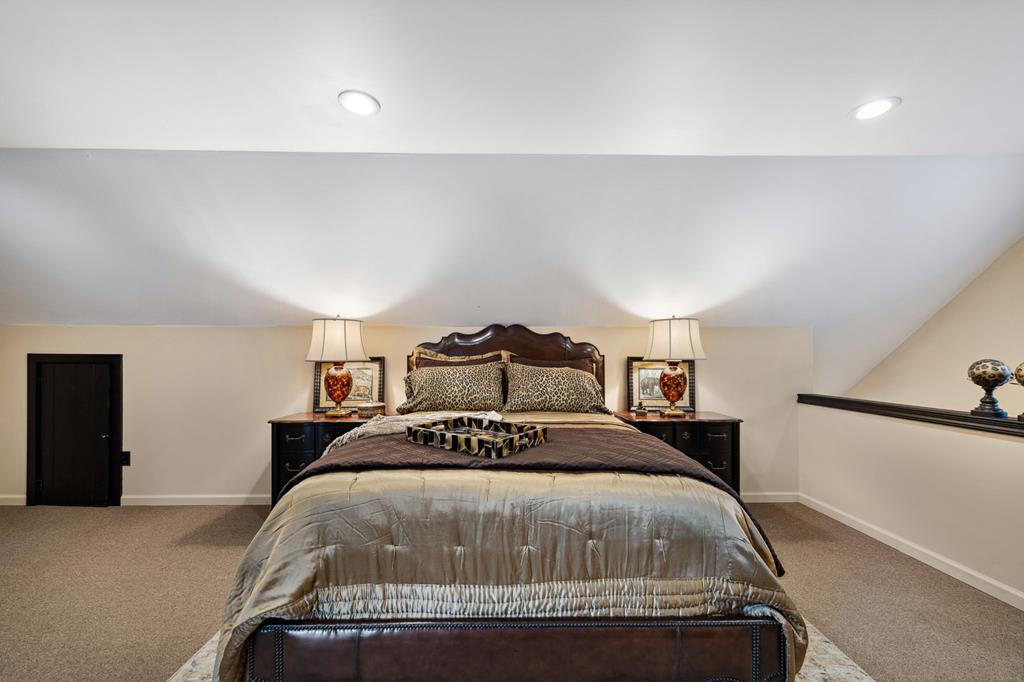 Ellijay, Georgia, 30536, United States, 4 Bedrooms Bedrooms, ,3 BathroomsBathrooms,Residential,Active,1863273