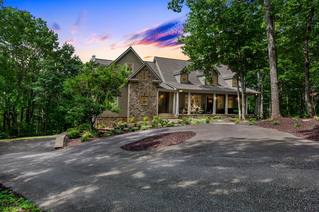 Ellijay, Georgia, 30536, United States, 6 Bedrooms Bedrooms, ,7 BathroomsBathrooms,Residential,Active,1790226