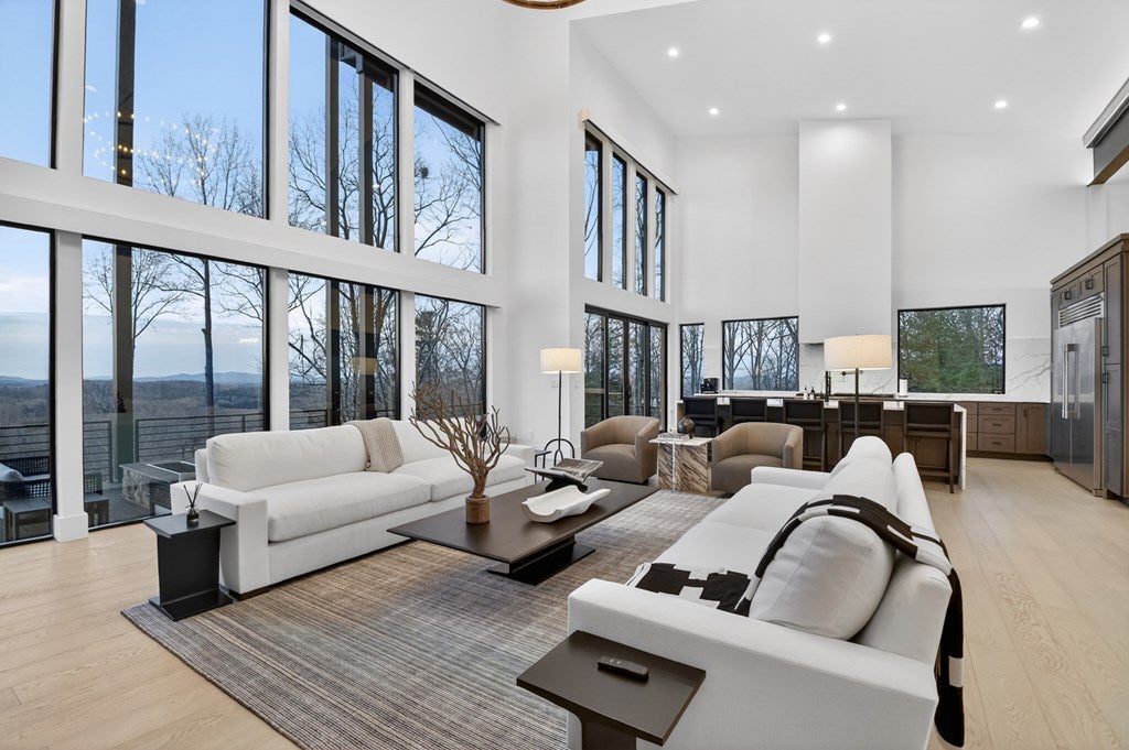 Blue Ridge, Georgia, 30513, United States, 5 Bedrooms Bedrooms, ,6 BathroomsBathrooms,Residential,Active,2017447