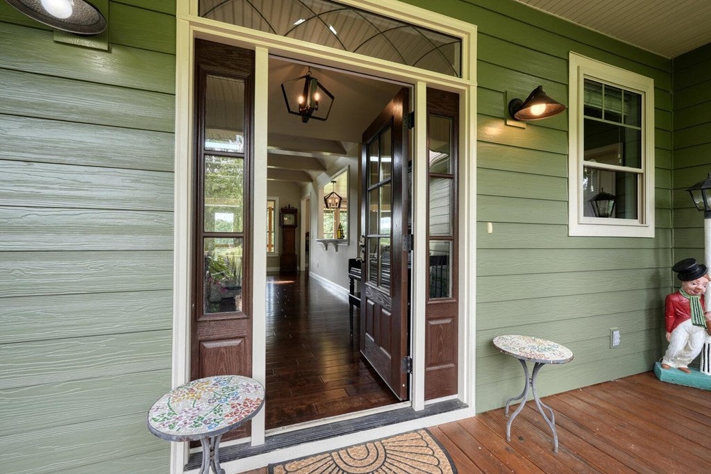 Blairsville, Georgia, 30512, United States, 4 Bedrooms Bedrooms, ,4 BathroomsBathrooms,Residential,Active,1850663