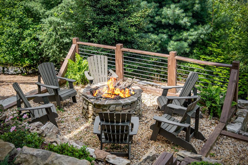Blue Ridge, Georgia, 30513, United States, 4 Bedrooms Bedrooms, ,5 BathroomsBathrooms,Residential,Active,1904743