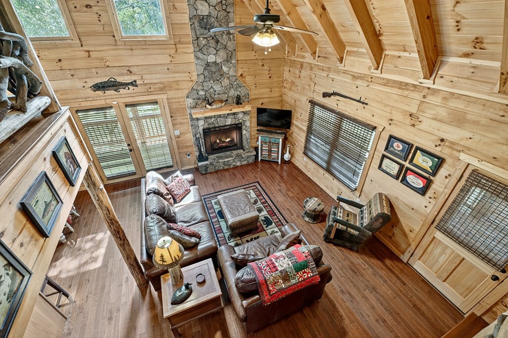 Ellijay, Georgia, 30536, United States, 2 Bedrooms Bedrooms, ,2 BathroomsBathrooms,Residential,Active,1946315