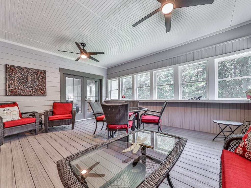 Ellijay, Georgia, 30540, United States, 4 Bedrooms Bedrooms, ,5 BathroomsBathrooms,Residential,Active,1952037