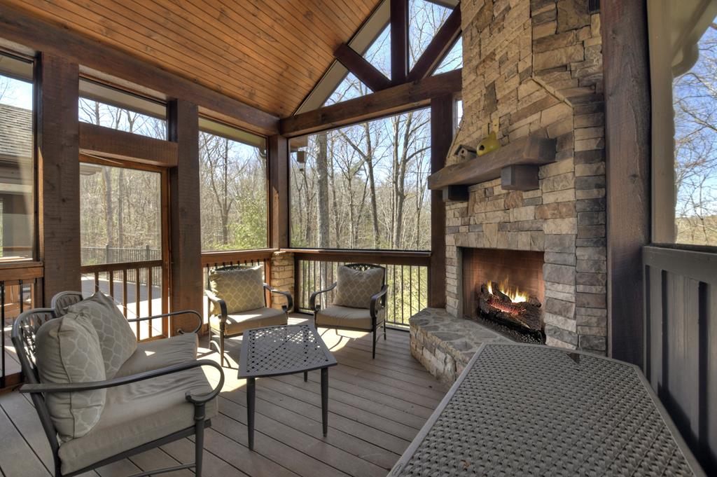 Ellijay, Georgia, 30536, United States, 5 Bedrooms Bedrooms, ,6 BathroomsBathrooms,Residential,Active,1953362