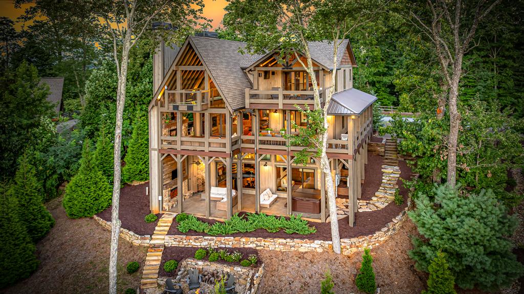 Blue Ridge, Georgia, 30513, United States, 4 Bedrooms Bedrooms, ,5 BathroomsBathrooms,Residential,Active,1904743