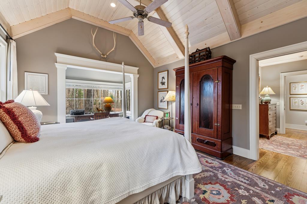 Murphy, North Carolina, 28906, United States, 5 Bedrooms Bedrooms, ,6 BathroomsBathrooms,Residential,Active,2000202