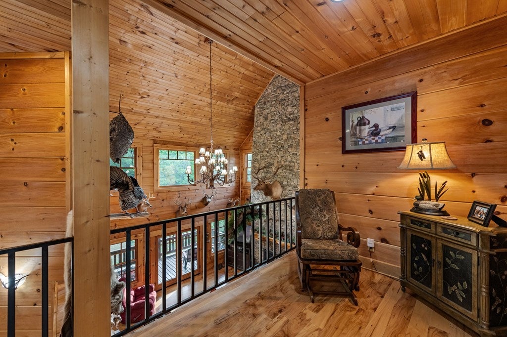 Brasstown, North Carolina, 28902, United States, 4 Bedrooms Bedrooms, ,5 BathroomsBathrooms,Residential,Active,1810516