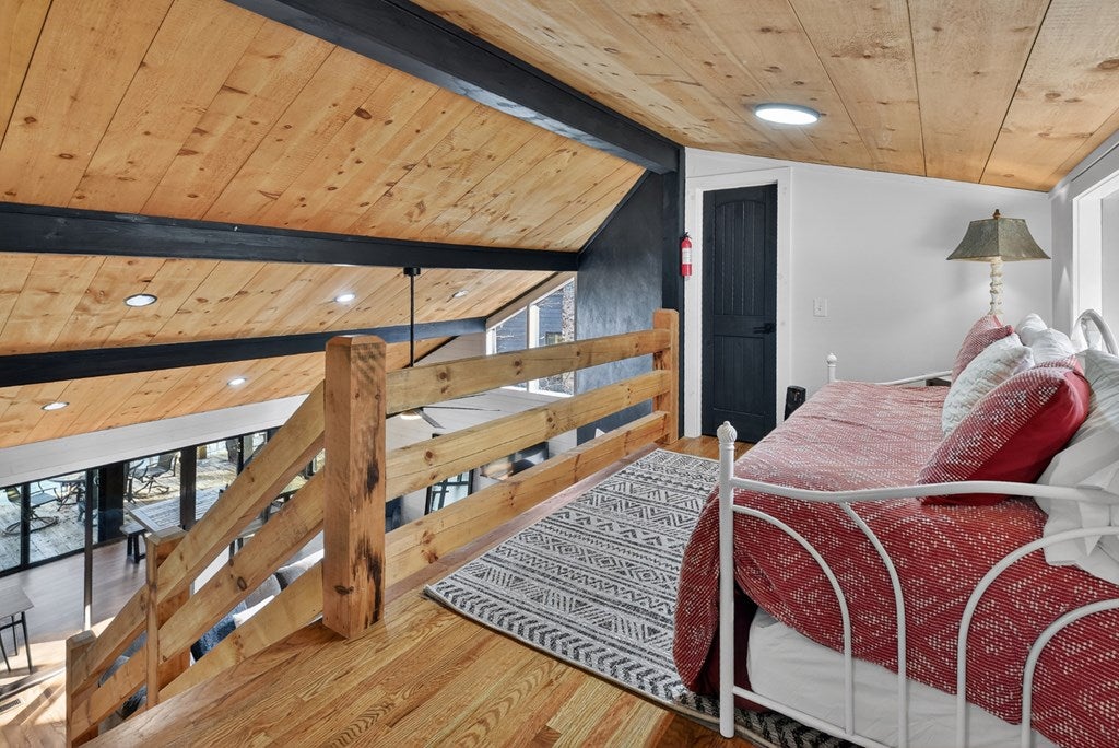 Blue Ridge, Georgia, 30513, United States, 3 Bedrooms Bedrooms, ,3 BathroomsBathrooms,Residential,Active,2029742