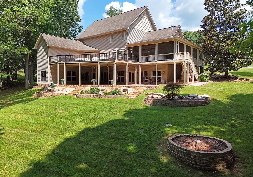 Blairsville, Georgia, 30512, United States, 5 Bedrooms Bedrooms, ,5 BathroomsBathrooms,Residential,Active,1888957