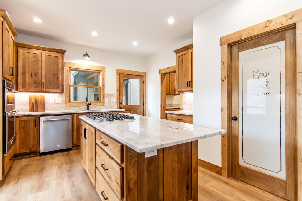 Talking Rock, Georgia, 30175, United States, 4 Bedrooms Bedrooms, ,3 BathroomsBathrooms,Residential,Active,2000224