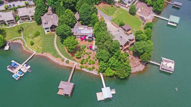 Hiawassee, Georgia, 30546, United States, 4 Bedrooms Bedrooms, ,3 BathroomsBathrooms,Residential,Active,1863263