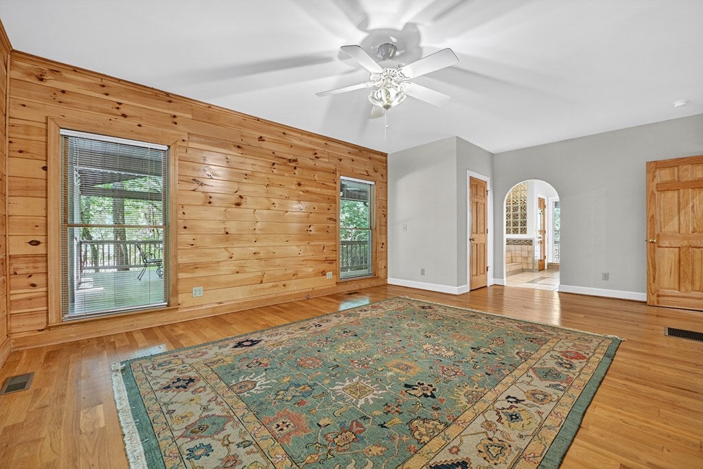 Ellijay, Georgia, 30536, United States, 3 Bedrooms Bedrooms, ,5 BathroomsBathrooms,Residential,Active,1926905