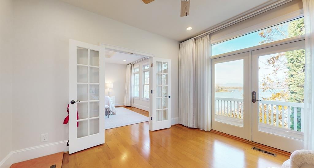 Hiawassee, Georgia, 30546, United States, 8 Bedrooms Bedrooms, ,6 BathroomsBathrooms,Residential,Active,1821974