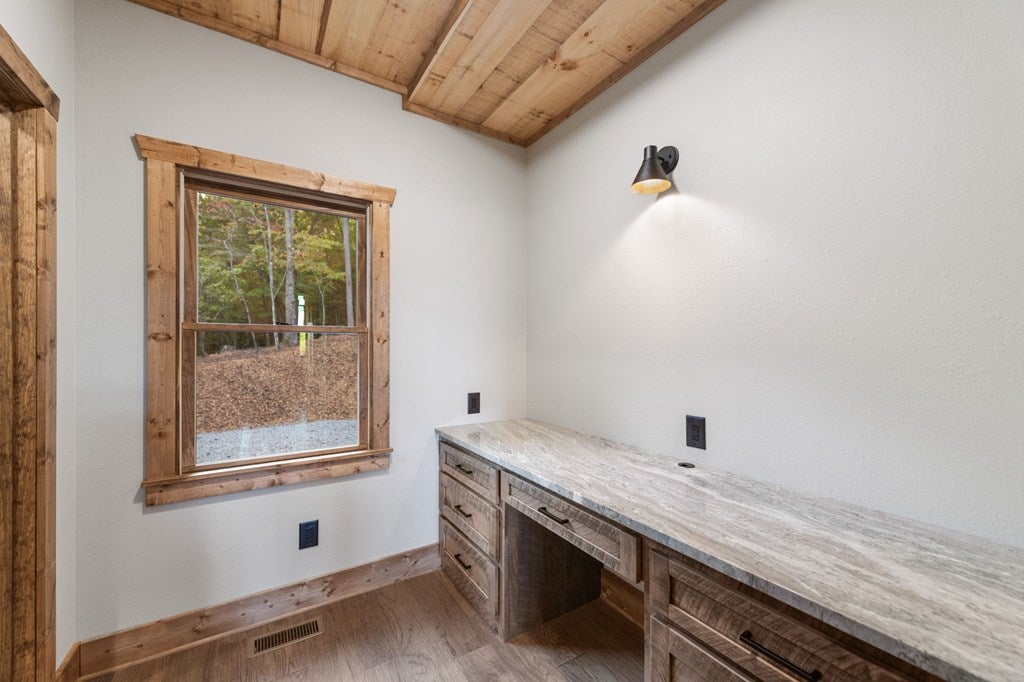 Blue Ridge, Georgia, 30513, United States, 4 Bedrooms Bedrooms, ,4 BathroomsBathrooms,Residential,Active,1941116