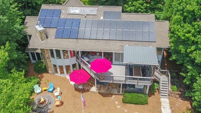 Hiawassee, Georgia, 30546, United States, 4 Bedrooms Bedrooms, ,3 BathroomsBathrooms,Residential,Active,1863263