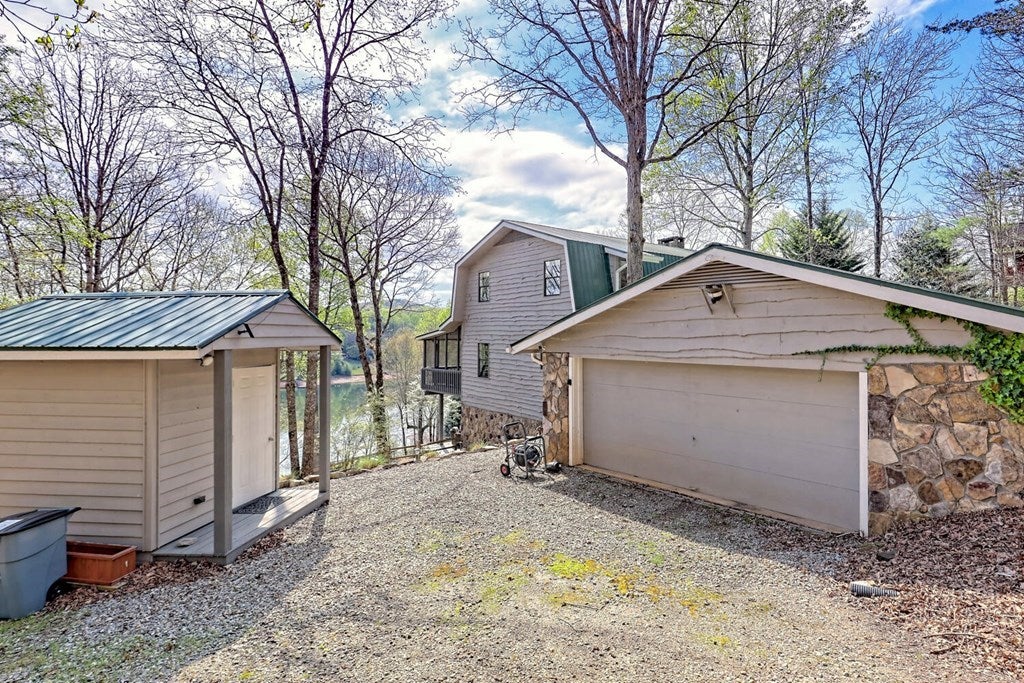 Blairsville, Georgia, 30512, United States, 3 Bedrooms Bedrooms, ,6 BathroomsBathrooms,Residential,Active,1920218